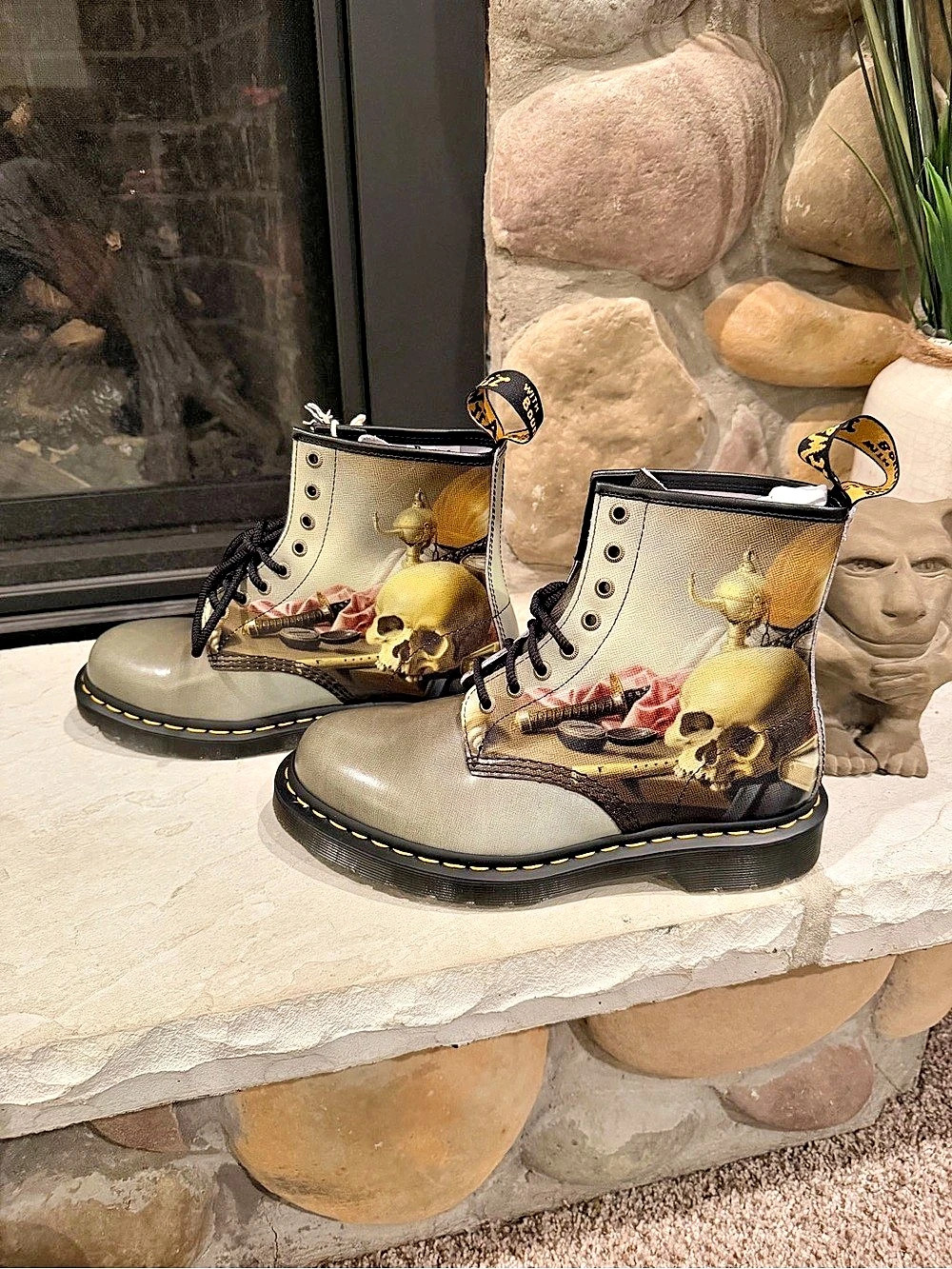 Dr. Martens 1460 National Gallery Boots Ladies Size 8 NWT
